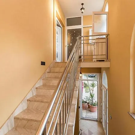 Awesome In Privlaka With 3 Bedrooms 아파트 프리블라카