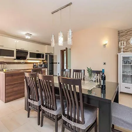 Awesome In Privlaka With 3 Bedrooms 아파트 프리블라카