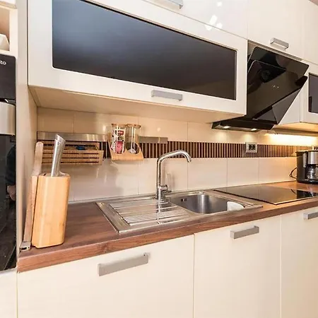Awesome In Privlaka With 3 Bedrooms * 프리블라카